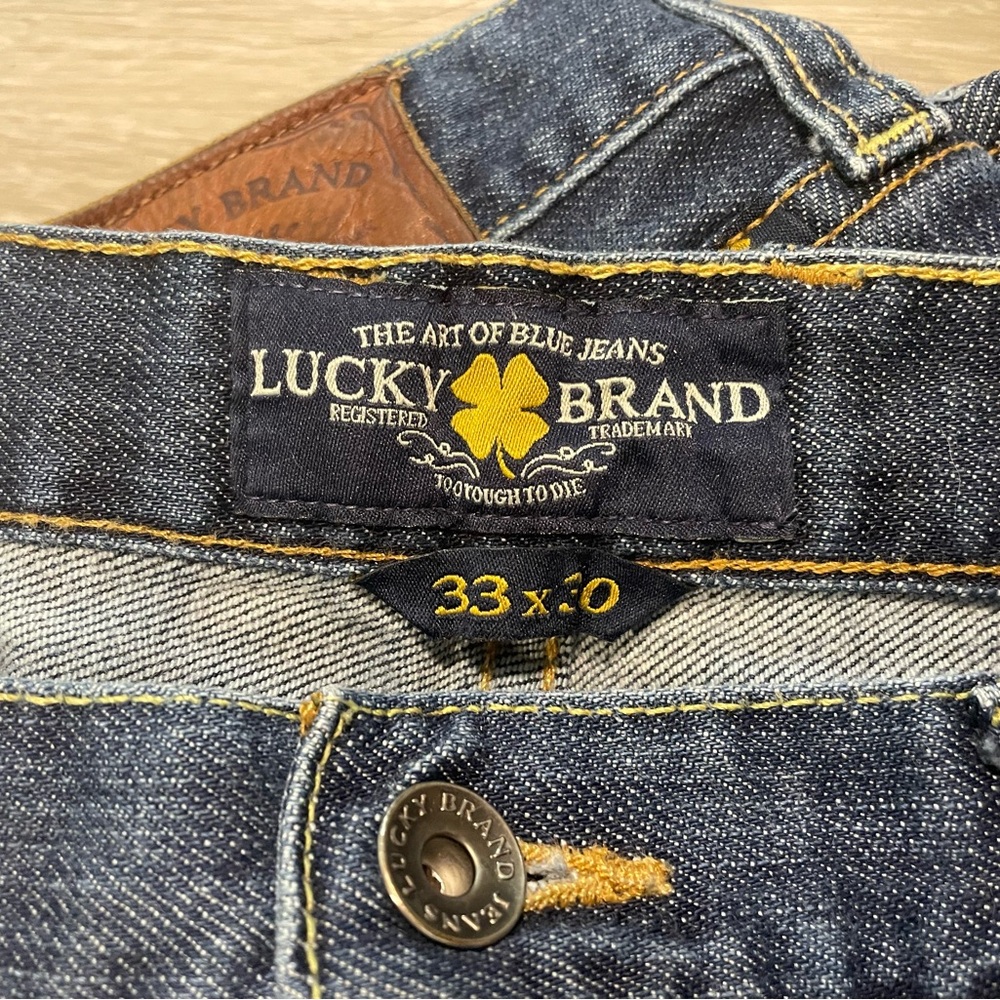 Men’s Lucky Brand Jeans size 33 X 30 like new!